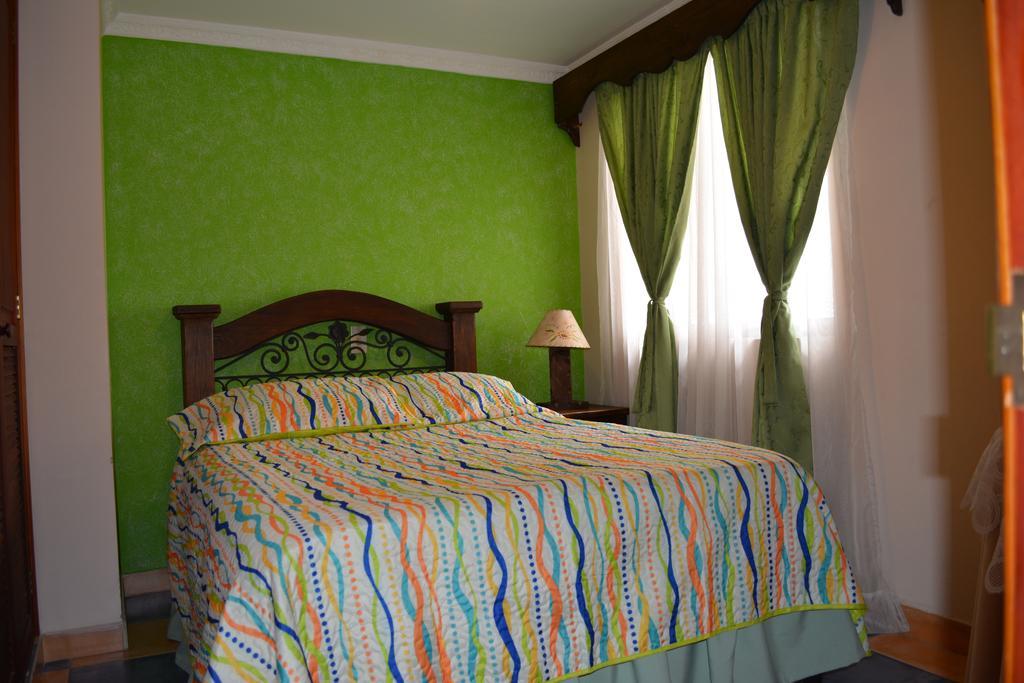 Hotel Casa Colonial Санта Роса де Кабал Стая снимка